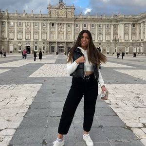 Meet your Posher, Emily